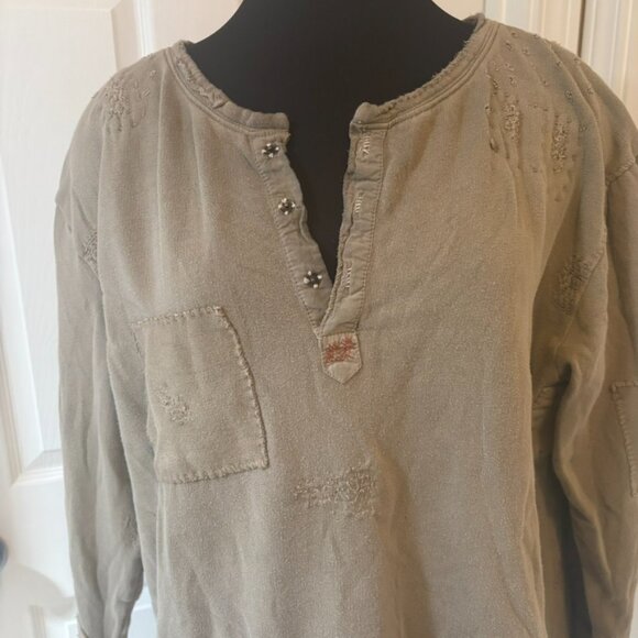 Magnolia Pearl Fleece Riehl Henley, Aged OS - Picture 7 of 12
